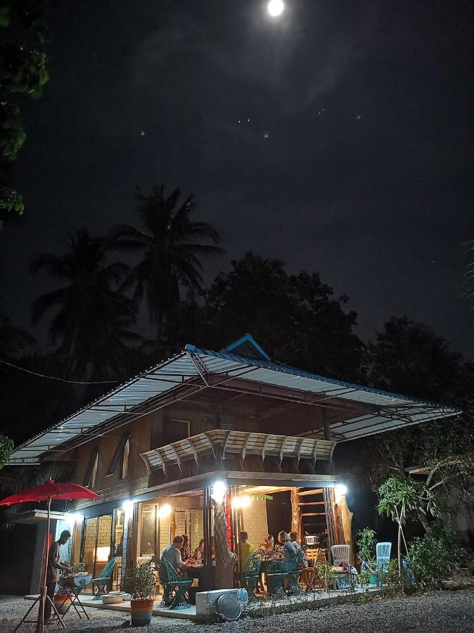 Baantia Chomtawan Bed & Breakfast Surat Thani Eksteriør bilde